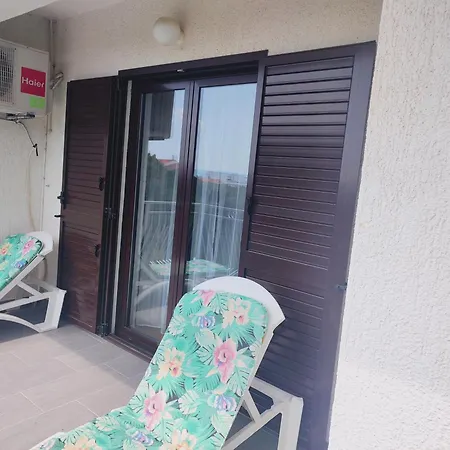 Huge Seaview 60 Meters From *